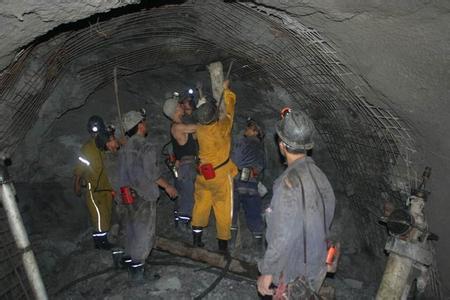安康工程爆破中的危险因素分析以及应对工程爆破危险的措施